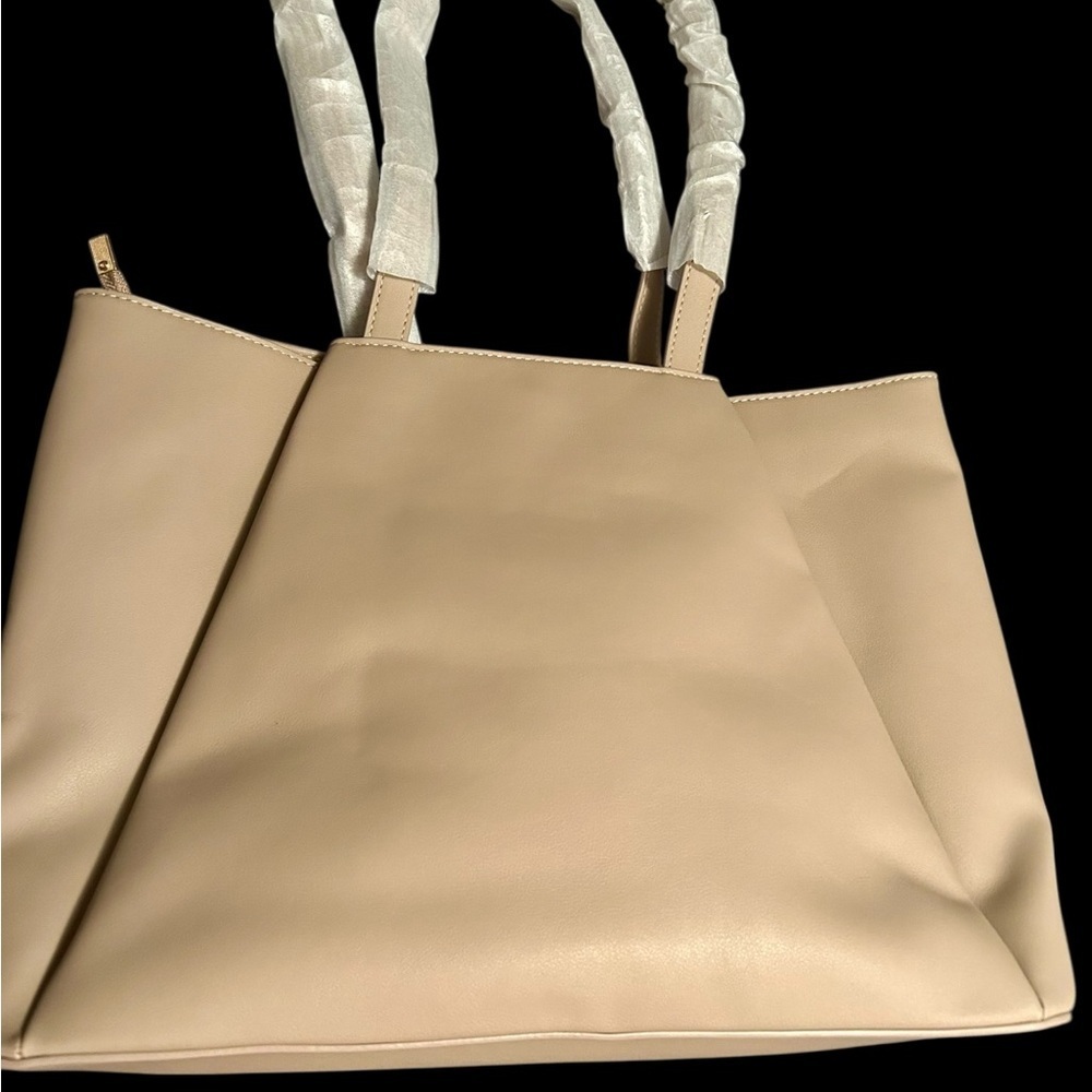 👜 BRAND NEW Laptop Tote Bag - Perfect for Work & Style! - Picture 4 of 10